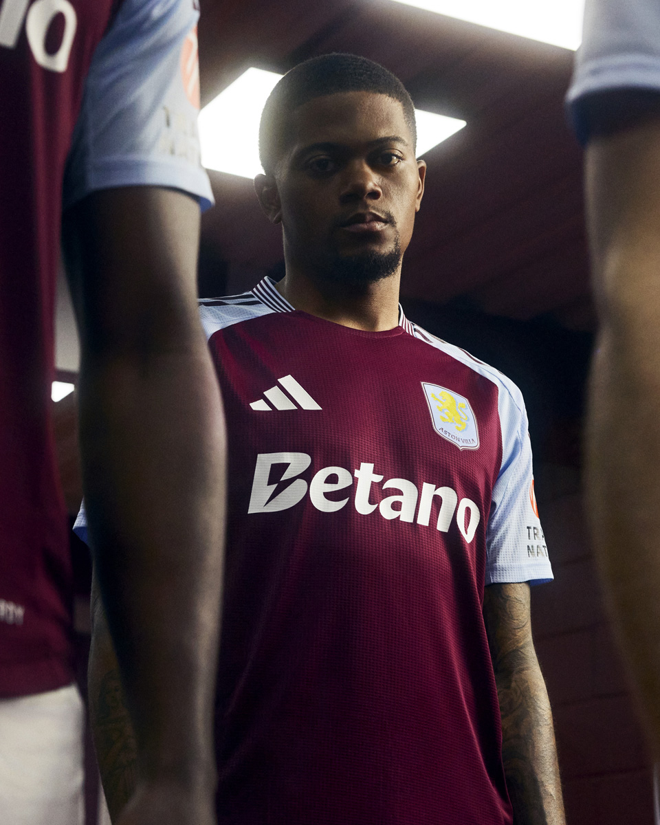 ​Áo đáu sân nhà Aston Villa cho mùa giải 2024-25