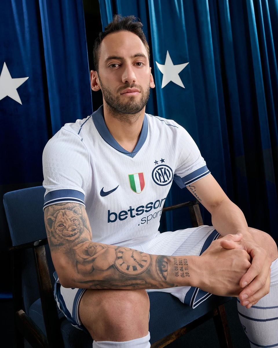 Áo đấu sân khách của Inter Milan cho mùa giải 2024-25