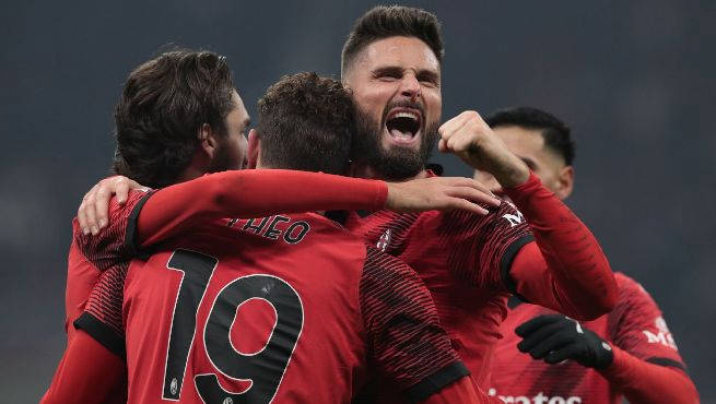 AC Milan 3-1 Roma | Theo kiến tạo giúp Abraham lập cú đúp, Joao Felix ghi bàn trong trận ra mắt