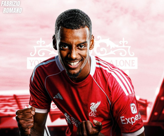 Tin lớn! Isaac gia nhập Liverpool với giá 130 triệu bảng Anh