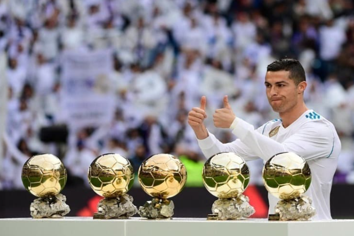 Ronaldo có bao nhiêu Quả bóng vàng? Thành tích 5 lần giành danh hiệu