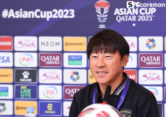 신태용 내친 인도네시아, ‘네덜란드 전설’ 선임 12일 발표…“계약 성사”