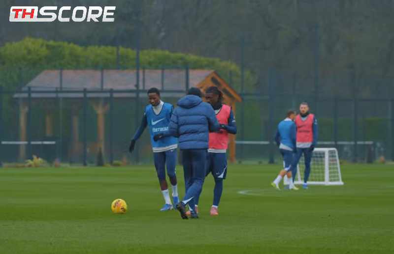 ​ส่องแคมป์ไก่เดือยทอง! เก็บตกภาพซ้อมเข้มก่อนดวล 