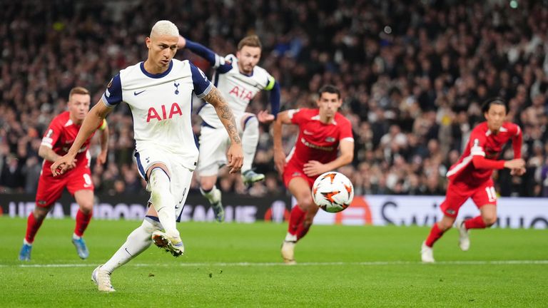 Richarlison's Penalty Secures Tottenham's Continued Success in Europa League