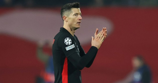 Hansi Flick Nhận Lỗi Với Lewandowski Về Việc Bỏ Lỡ Cột Mốc 100 Bàn