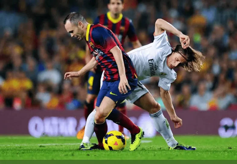 Iniesta gửi lời chúc đến Modric: Chúng ta từng có những màn đối đầu tuyệt vời, chúc anh điều tốt đẹp trong tương lai
