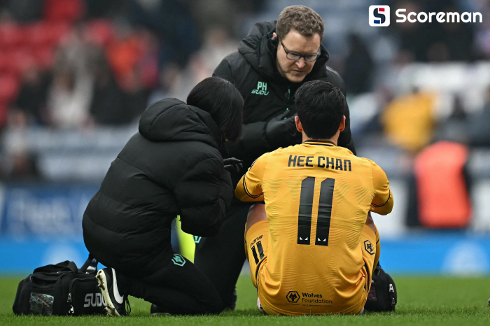울버햄튼, 2-0 블랙번...FA컵 16강 진출 '황희찬 시즌 첫 도움'