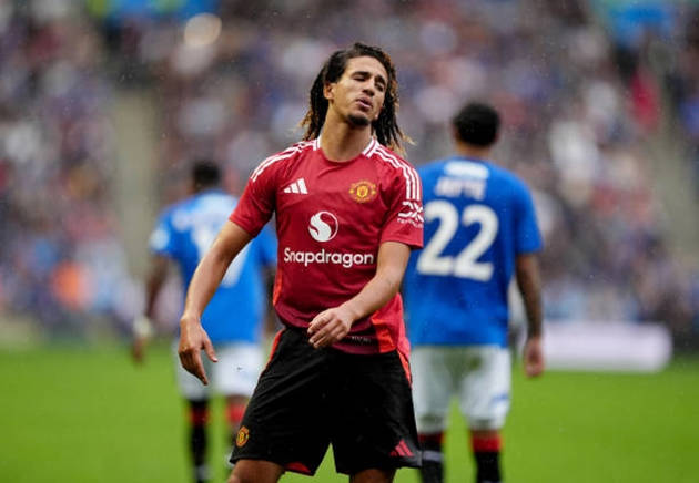 ​Hannibal Mejbri sắp rời Old Trafford?