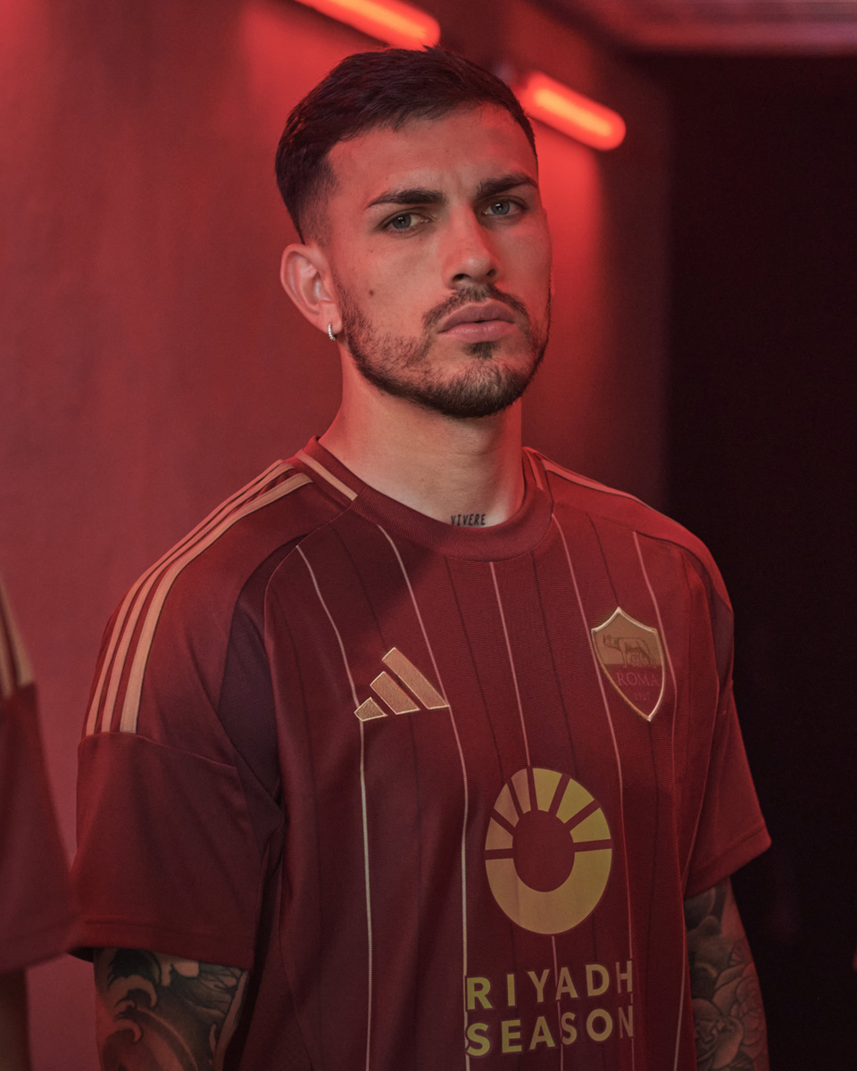 Áo đấu sân nhà Roma cho mùa giải 2024-25