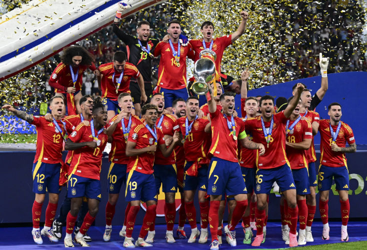Tây Ban Nha đứng đầu bảng xếp hạng FIFA: Argentina tụt xuống vị trí thứ ba, Bồ Đào Nha vượt qua Brazil