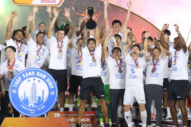 Nam Định ăn mừng chức vô địch V-League lần thứ 2 liên tiếp cực hoành tráng