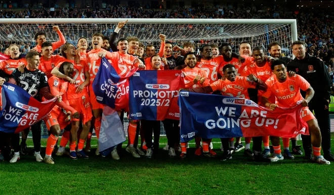 Coventry trở lại Ngoại Hạng Anh sau 25 năm!