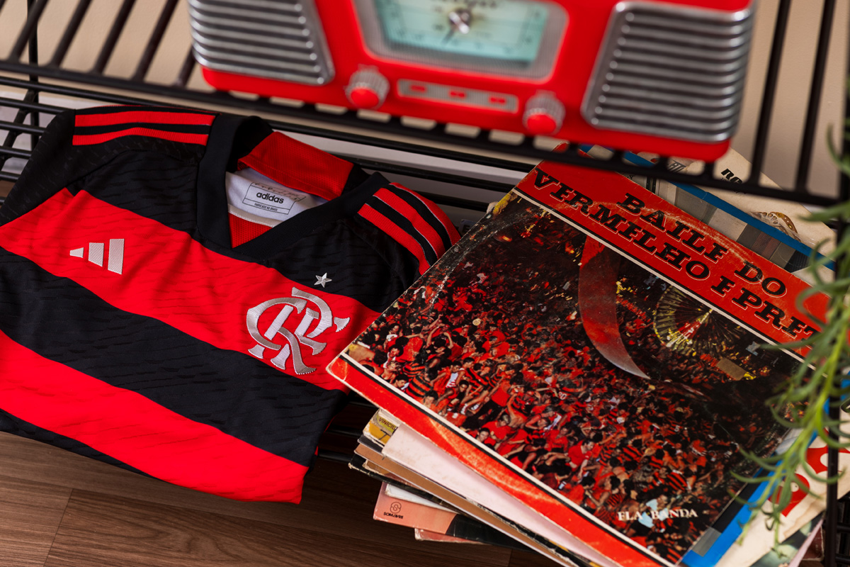 Áo đấu sân nhà Flamengo cho mùa giải 2024
