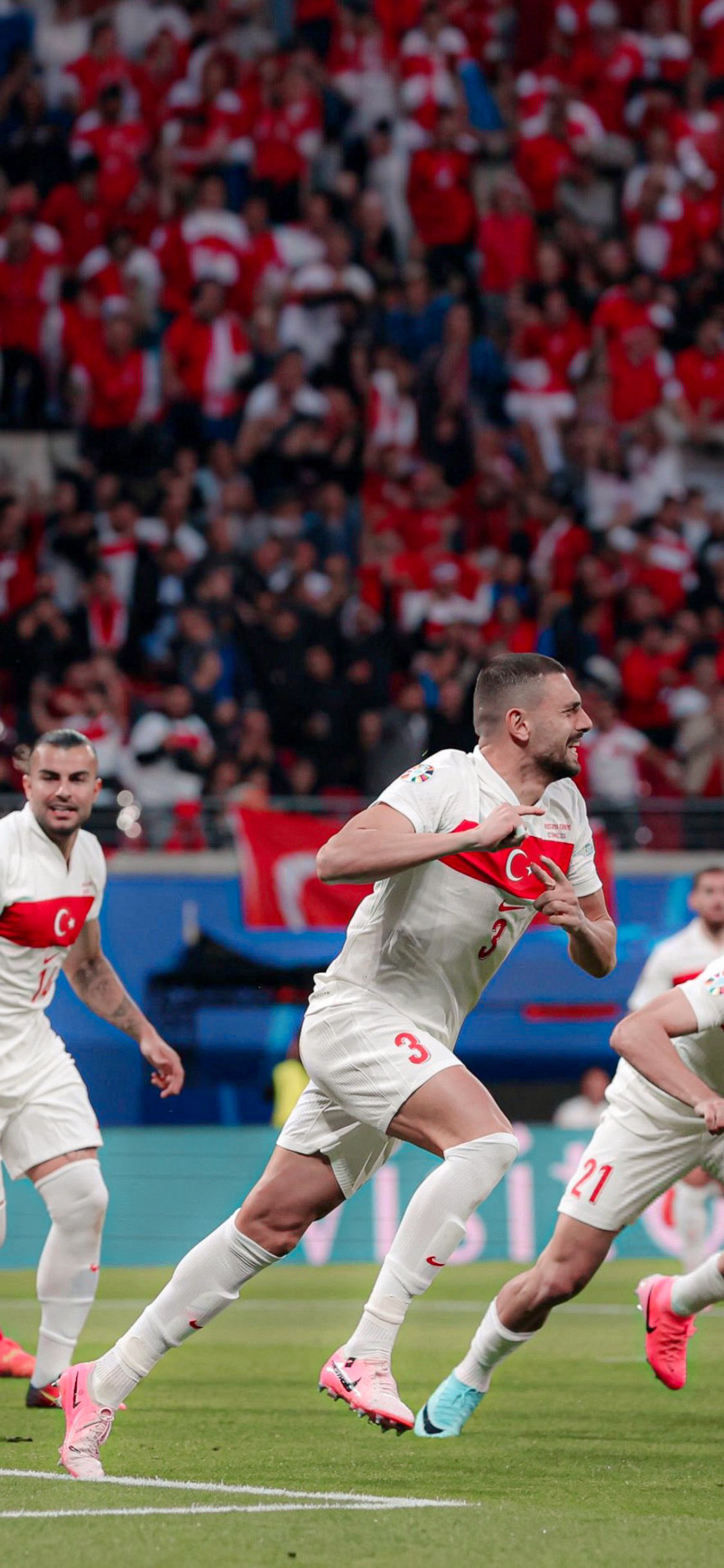 Ảnh đẹp EURO 2024: Thổ Nhĩ Kỳ 2-1 Áo