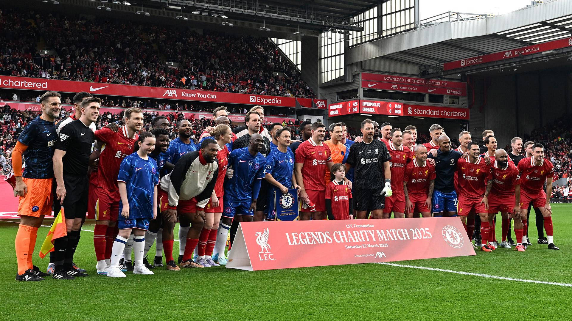 ​Trận đấu từ thiện: Đội huyền thoại Liverpool 2-0 đội huyền thoại Chelsea, Crouch lập cú đúp