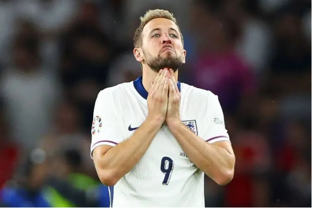 Harry Kane: C.Ronaldo giống như chuẩn mực trong lĩnh vực bóng đá