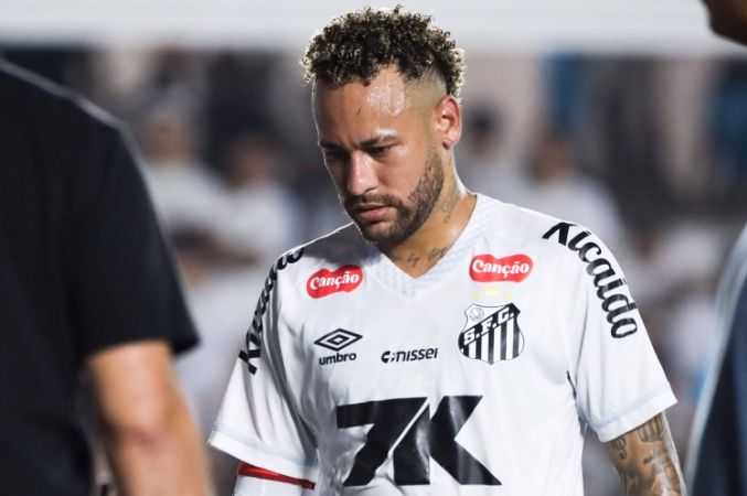 Neymar nói về tương lai: Không biết liệu tôi có ở lại đội bóng, Santos luôn là sự lựa chọn đầu tiên của tôi