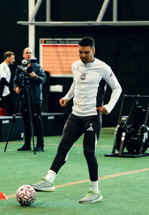 ​พรีเมียร์ลีกระอุ! แมนยูฯ เปิดรังโอลด์ แทรฟฟอร์ด รับมือ สเปอร์ส เดิมพันแต้มสำคัญ