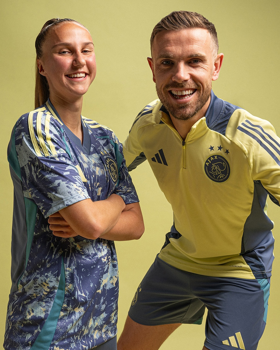 Áo đấu sân khách Ajax cho mùa giải 2024-25