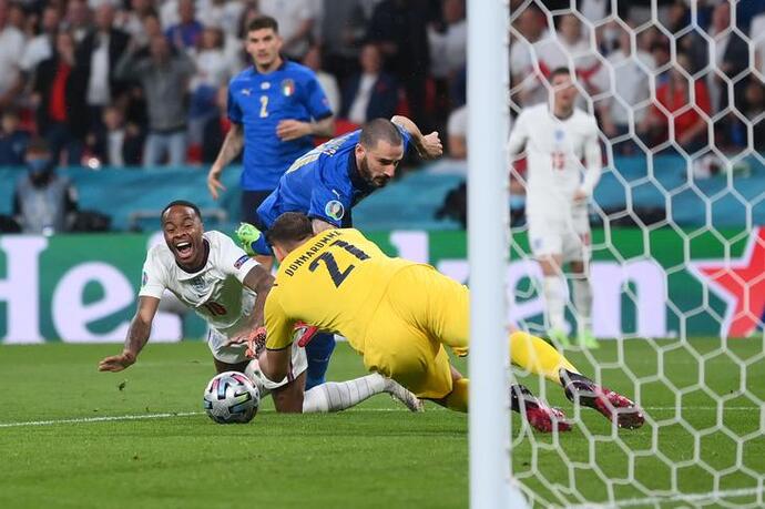 EURO 2020 Final in Pictures: Italy defeats England on penalties to lift trophy