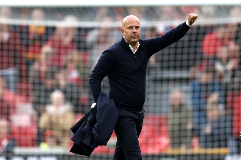 Erik ten Hag Acknowledges Liverpool's Maturity Over Manchester United Ahead of Clash