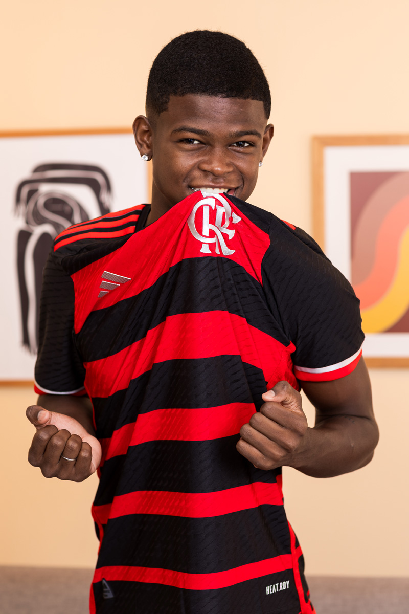 Áo đấu sân nhà Flamengo cho mùa giải 2024