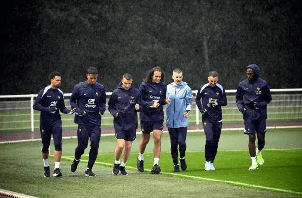 Real Madrid/Chelsea gây áp lực lên tuyển Pháp, mong cầu thủ Pháp không đi thi đấu