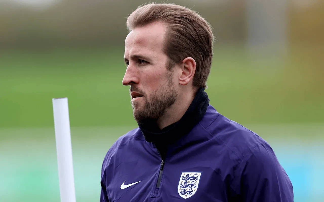 Kane: Tuần này tôi cảm thấy xấu hổ, tôi nghĩ ĐTQG Anh quan trọng hơn bất kỳ câu lạc bộ nào