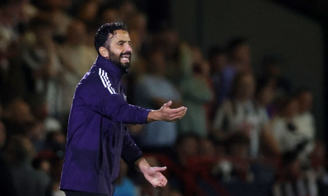 Amorim: Đội mạnh nhất đã thắng hôm nay, tôi thực sự xin lỗi