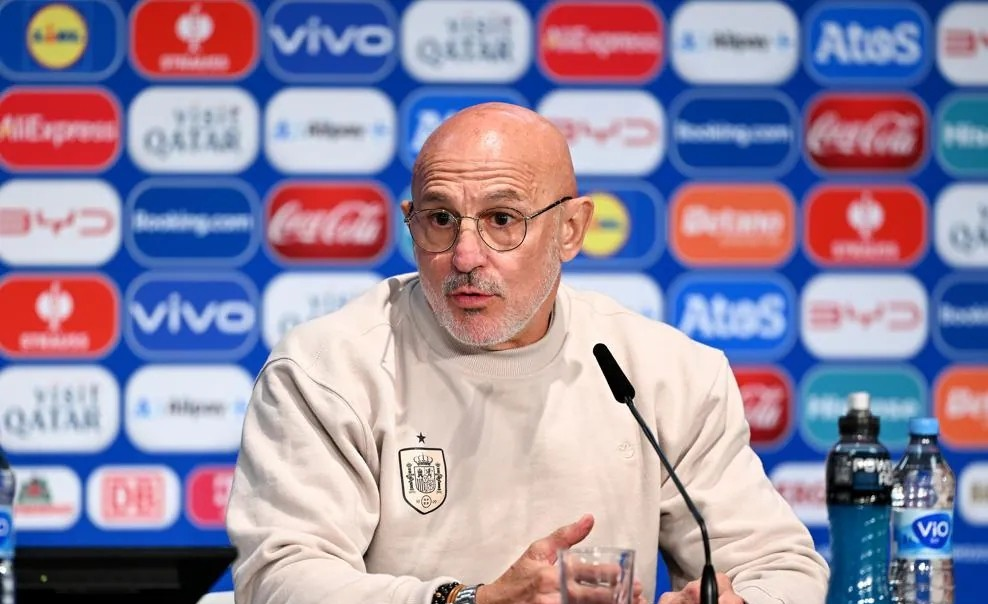 Spain's head coach Luis de la Fuente attended the pre-match press conference for the European Championship final