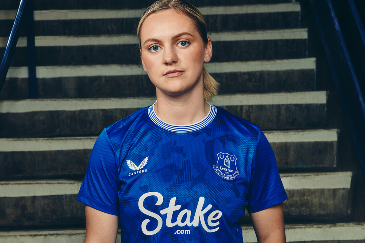 Áo đấu sân nhà Everton cho mùa giải 2024-25