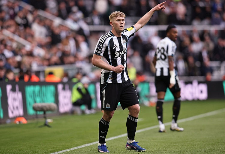 Không bán! Truyền thông Anh: Newcastle kiên quyết không để Hall ra đi trong mùa hè này