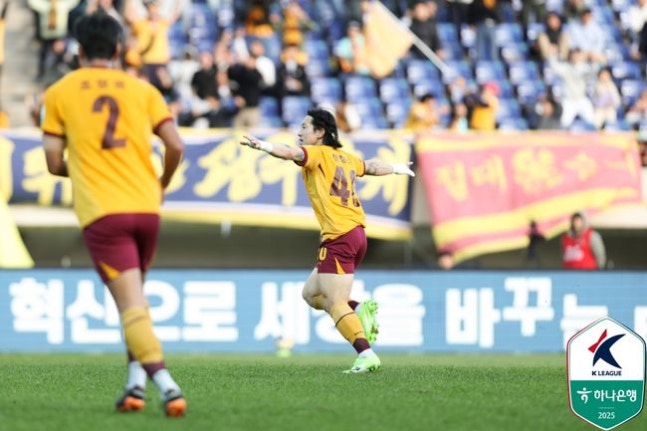 '신창무-프리드욘슨 득점' 광주, 제주에 2-0 승리… 조기 잔류 보인다!