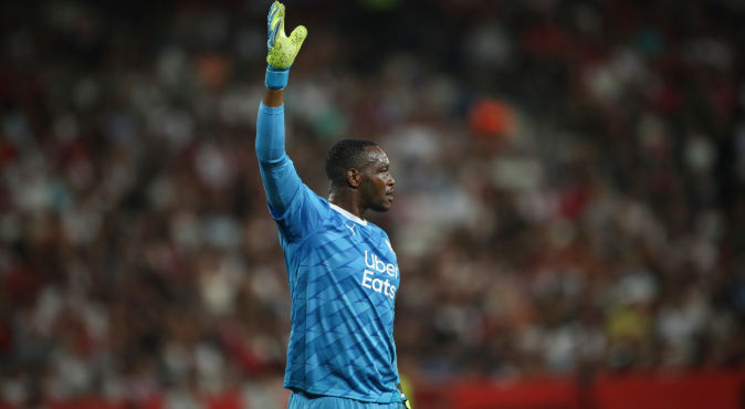 Kết thúc sự nghiệp 20 năm! Cựu thủ môn người Pháp Mandanda tuyên bố giải nghệ ở tuổi 40