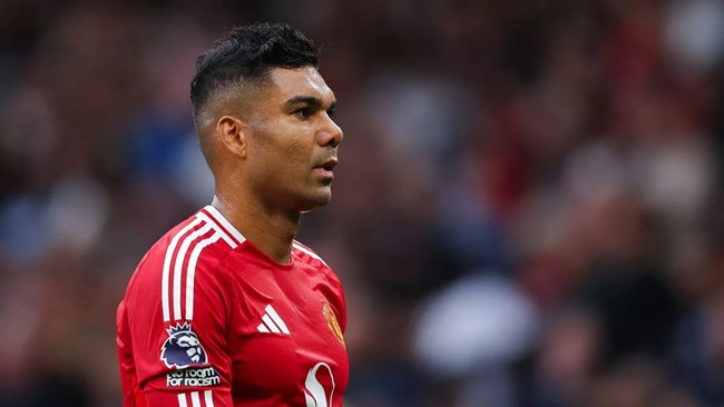 Phòng thay đồ của Man Utd làm rõ lập trường về Casemiro