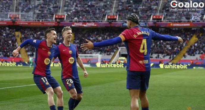 ​Barcelona cruised to a decisive 4-0 victory against a 10-man Real Sociedad La Liga