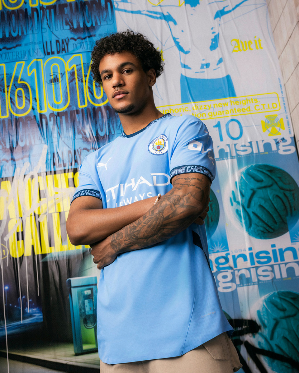 Áo thi đấu sân nhà của Manchester City cho mùa giải 2024-25