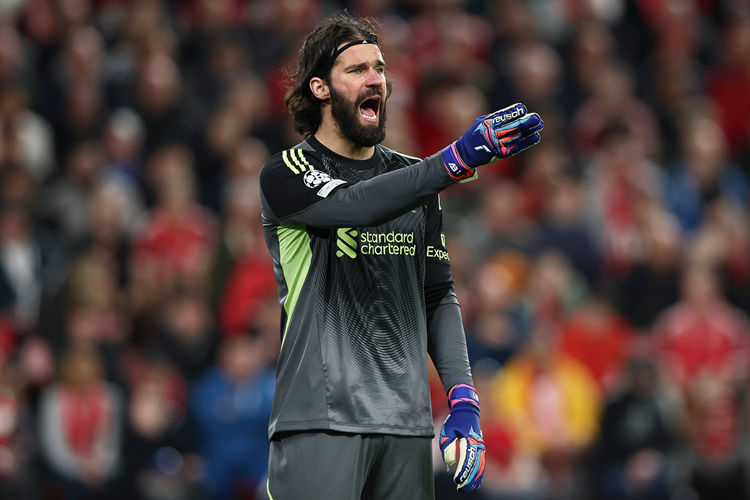 Truyền thông Anh: Juventus đang nỗ lực chiêu mộ Alisson vào mùa hè này, Liverpool đòi giá cao hơn nhiều so với 10 triệu euro