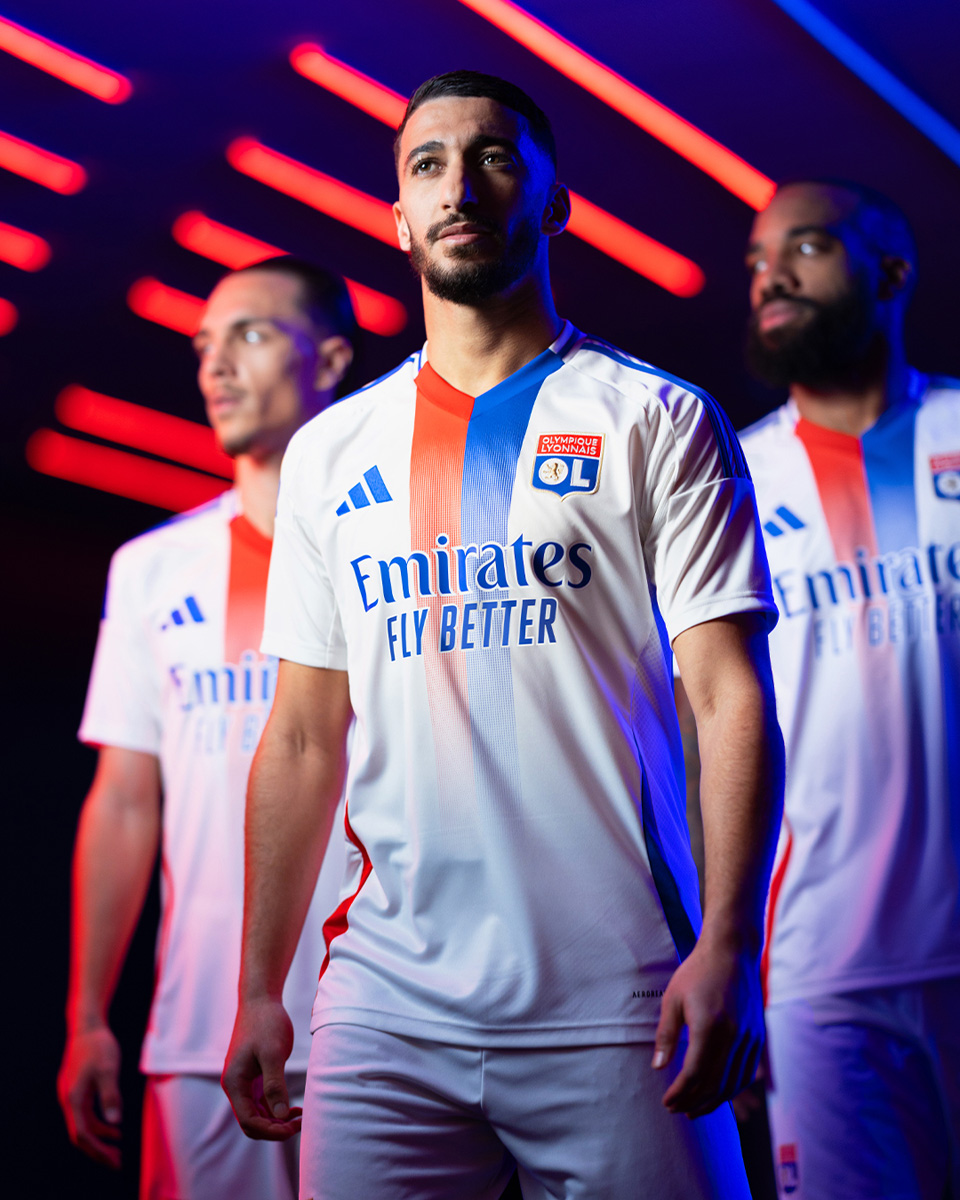 Áo sân nhà Lyon cho mùa giải 2024-25