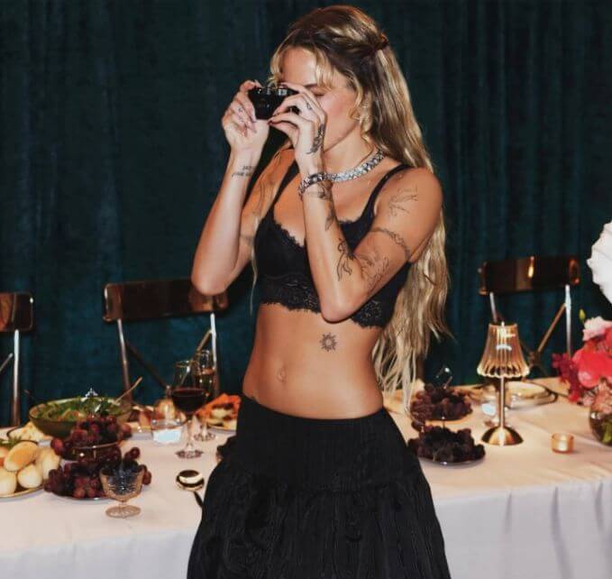 Ngọt ngào ngập tràn😍 Bạn gái của De Paul mừng sinh nhật 29 tuổi, Messi góp mặt trong bữa tiệc