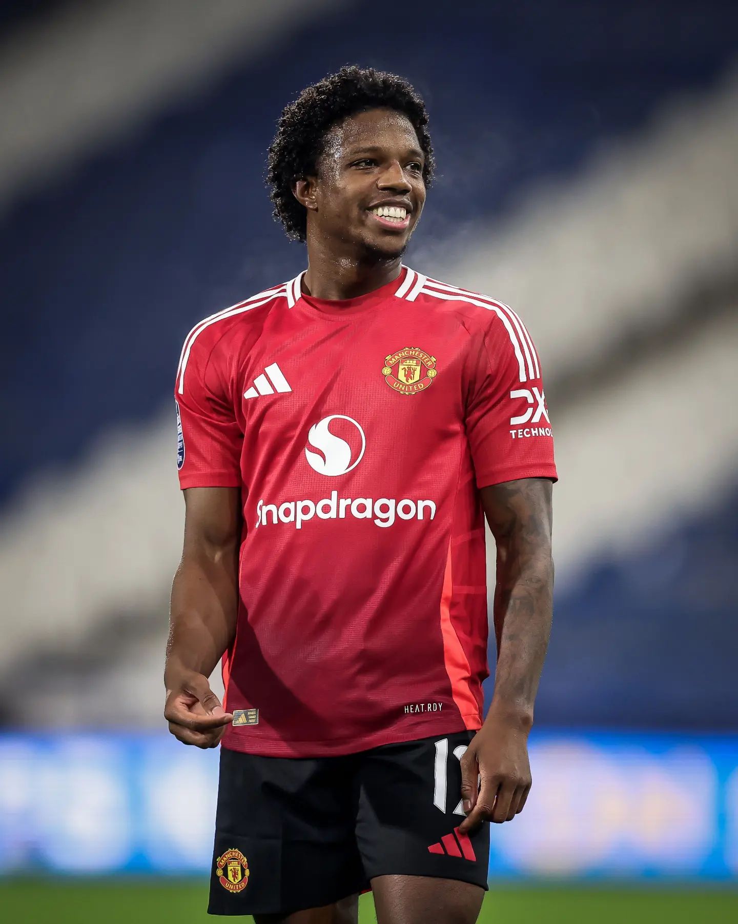 Manchester United's Malacia Makes Long-Awaited Return in U21 Match After Complex Knee Recovery