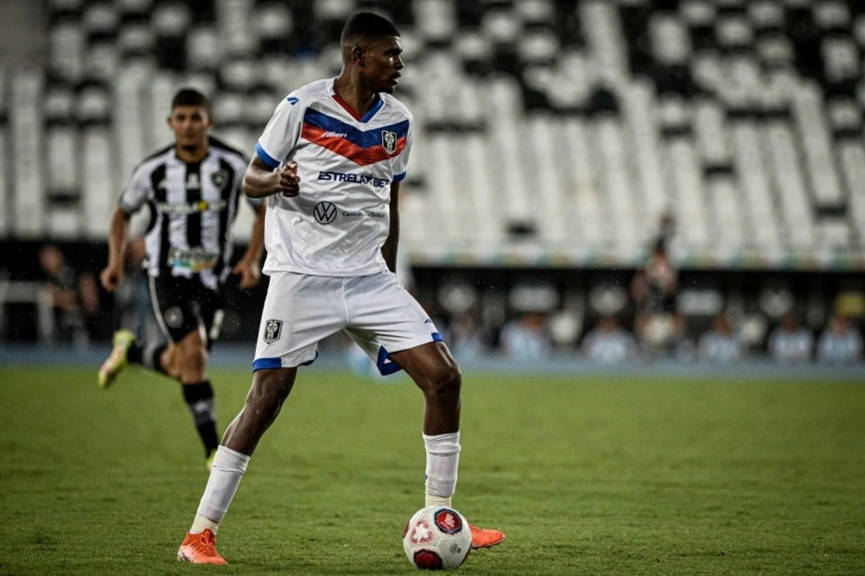 ​​Tiền vệ Brazil vô địch tại Châu Âu cập bến HAGL