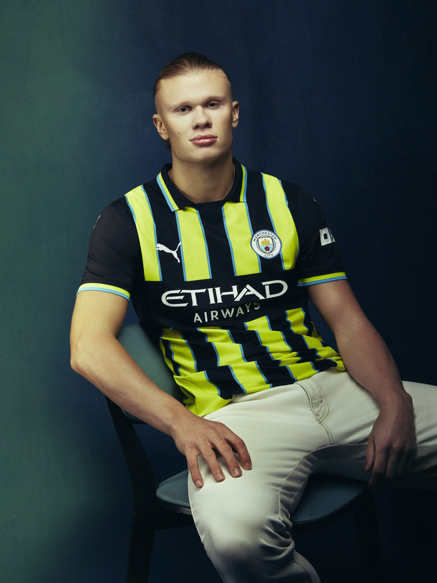 Áo đấu sân khách Manchester City cho mùa giải 2024-25