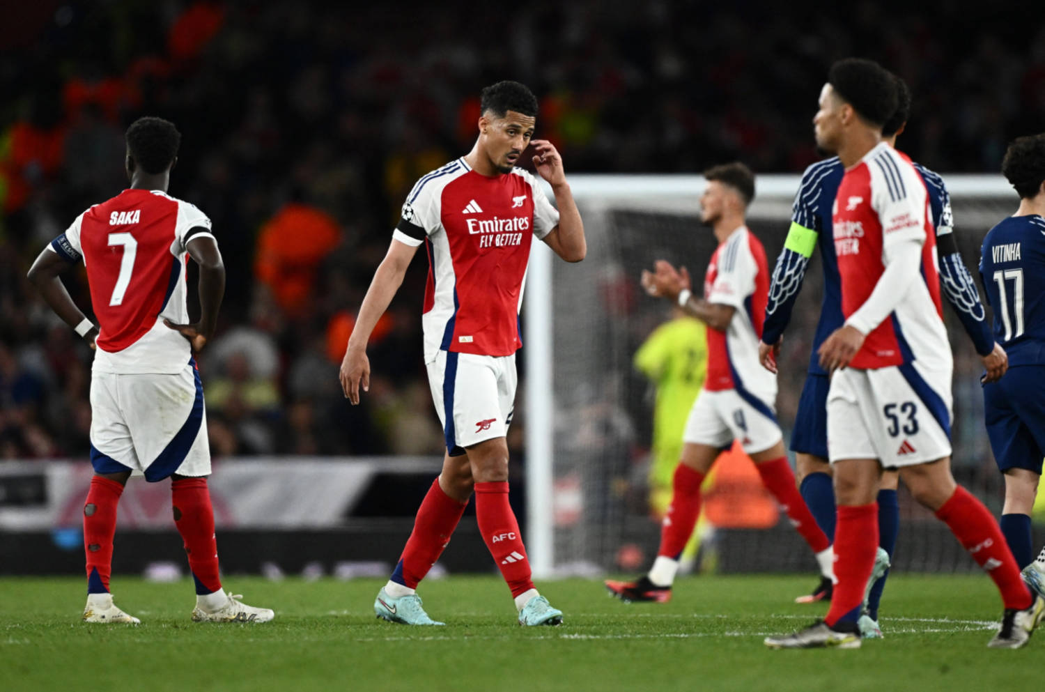 Arsenal 0-1 Paris Saint Germain | Donnarumma cản phá xuất sắc, bàn thắng của Merino bị hủy
