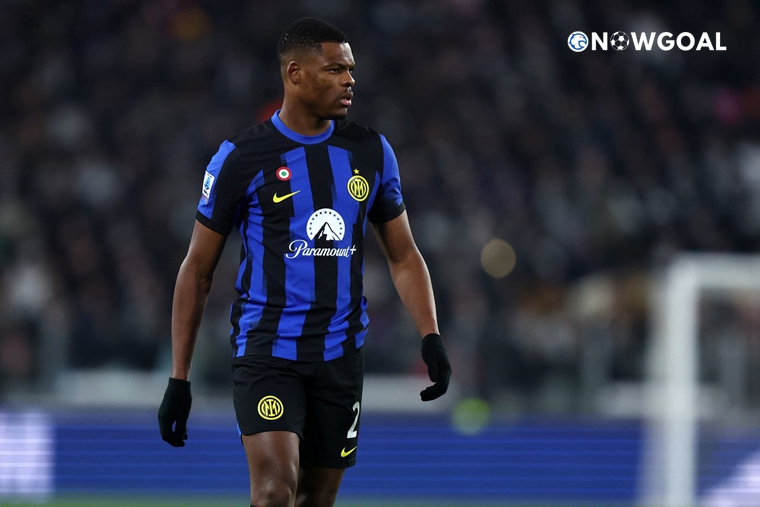 ​Tottenham considering Denzel Dumfries swoop