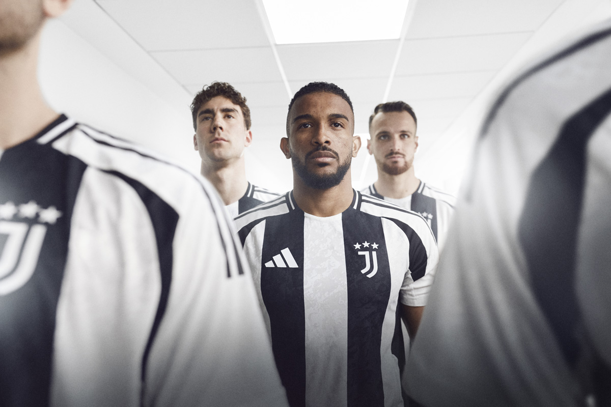 Áo đấu sân nhà Juventus cho mùa giải 2024-25