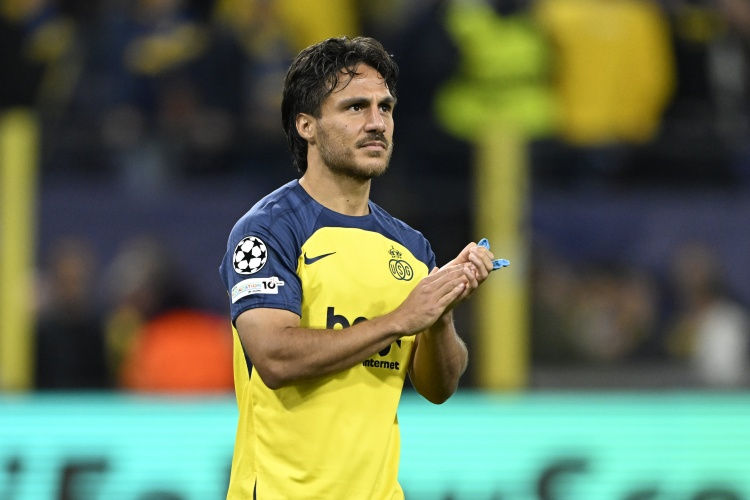 Anh trai ra mắt ĐTQG, em trai gửi lời chúc mừng! Cặp anh em nhà Mac Allister trở thành điểm nhấn ấm áp của ĐT Argentina