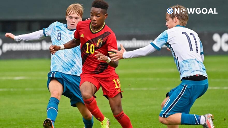 ​Aston Villa, Everton vying for Stanis Idumbo