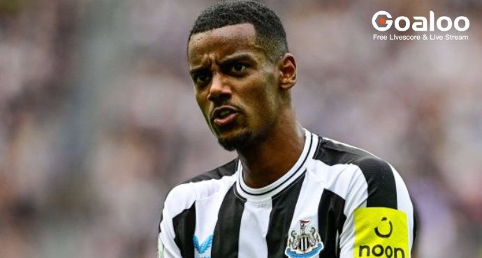 Arsenal Eyeing Newcastle's Isak Amid Striker Search
