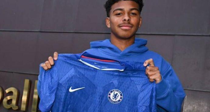 Isago Silva, son of Thiago Silva, signs first professional contract with Chelsea